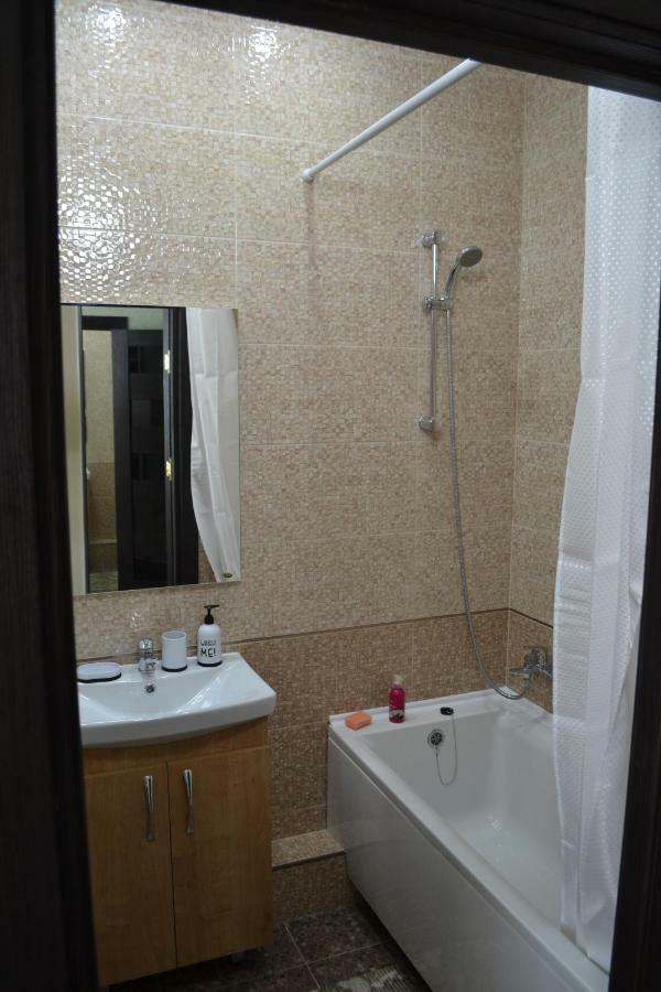 אודסה Apartaments In 26 Zhemchuzhina מראה חיצוני תמונה